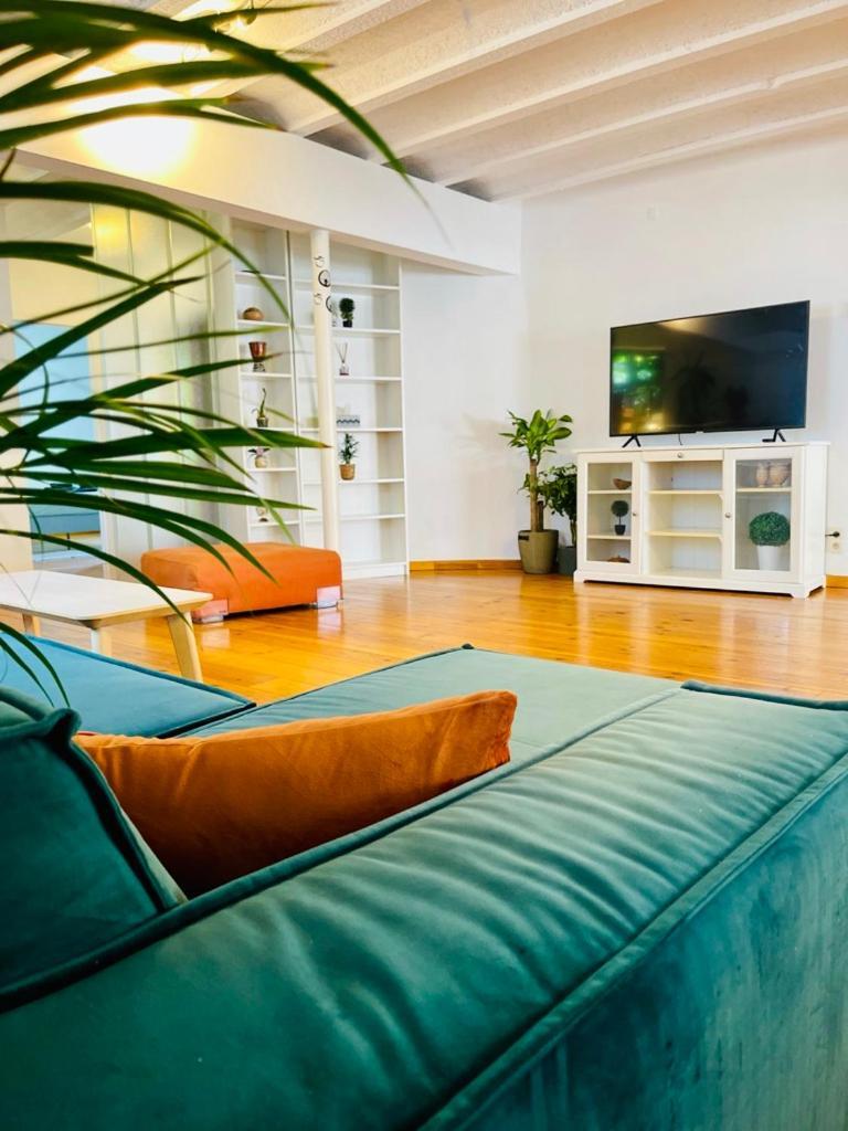 Down Town Oasis-Spacious Loft With Private Parking Brussel Eksteriør bilde